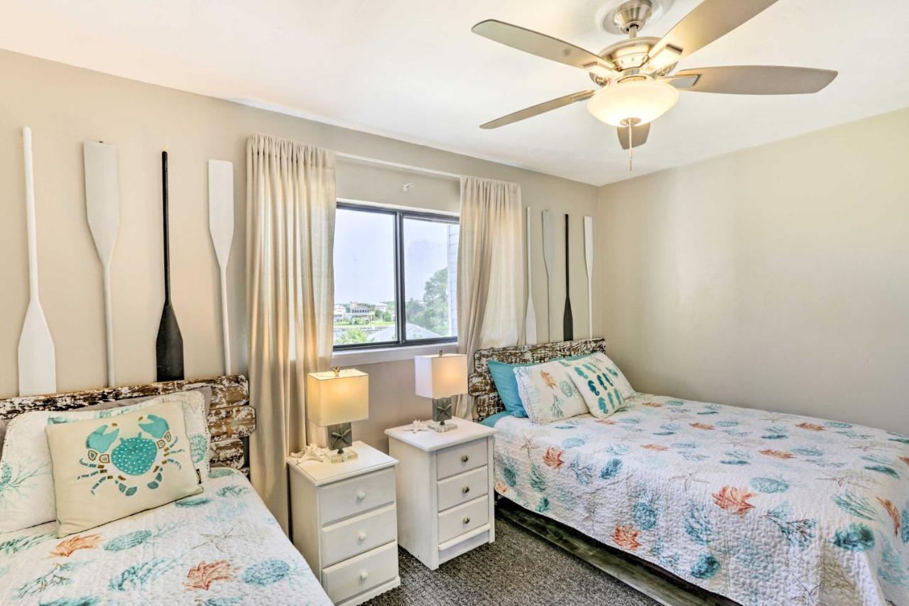 Waterfront Escape With Balcony On Shell Point Beach! Panacea 외부 사진